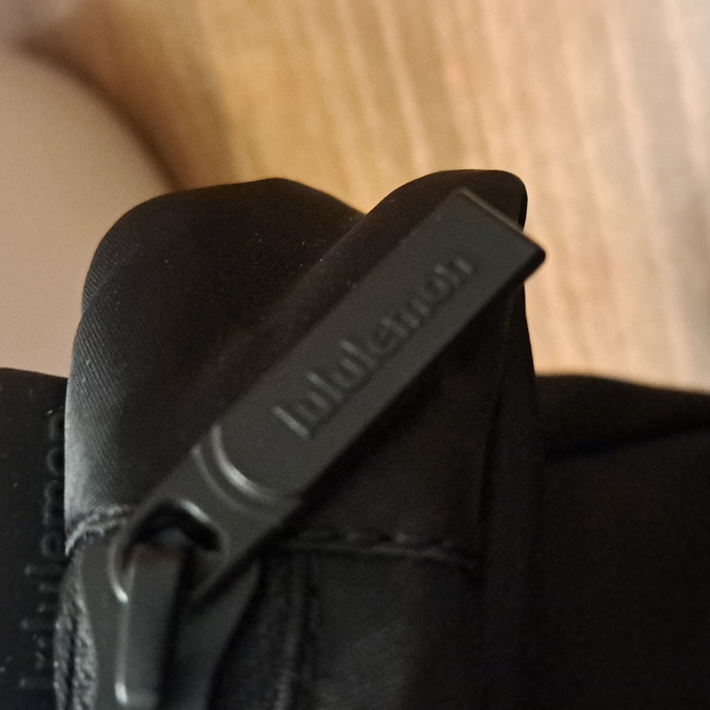 Lululemon Athletica Black Bag - Picture 5 of 10